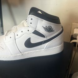 Brand New Jordan 1 Reverse Panda New Size 6.5y 