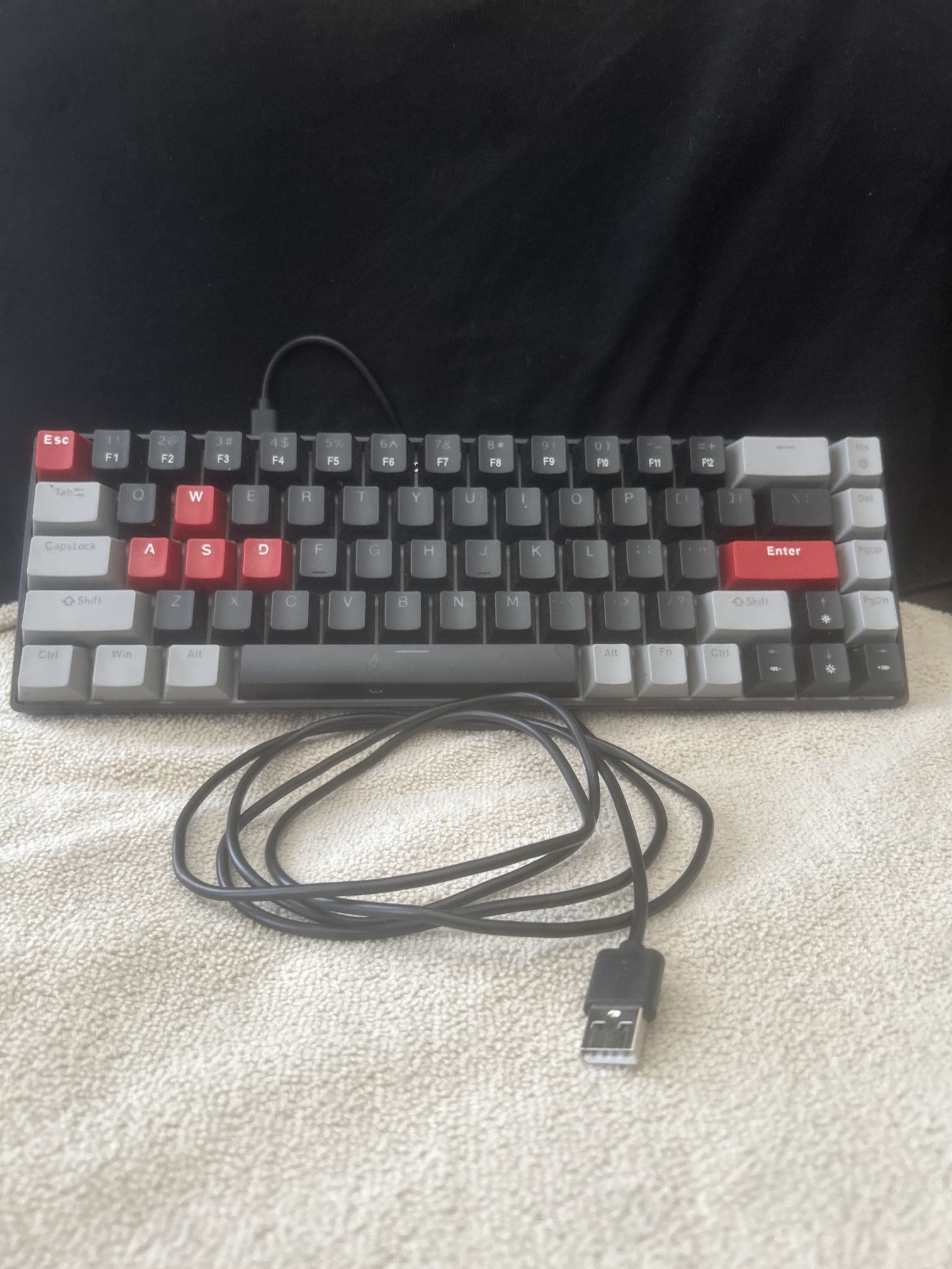 Keyboard %60 with blue LED