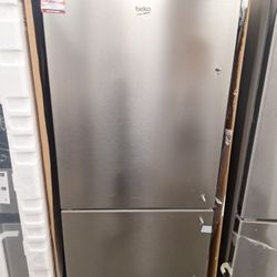 Beko 30 Inch Bottom Mount Refrigerator 