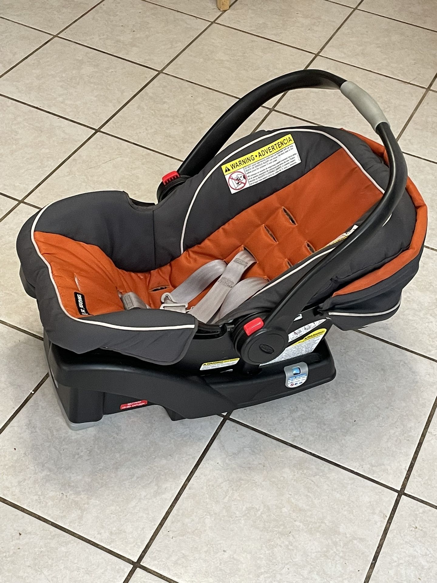 Graco Infant Car Seat With Base