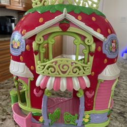 Small Playhouse With Car 