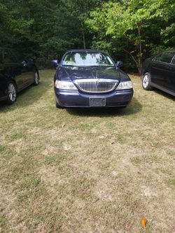 2003 Lincoln Town Car