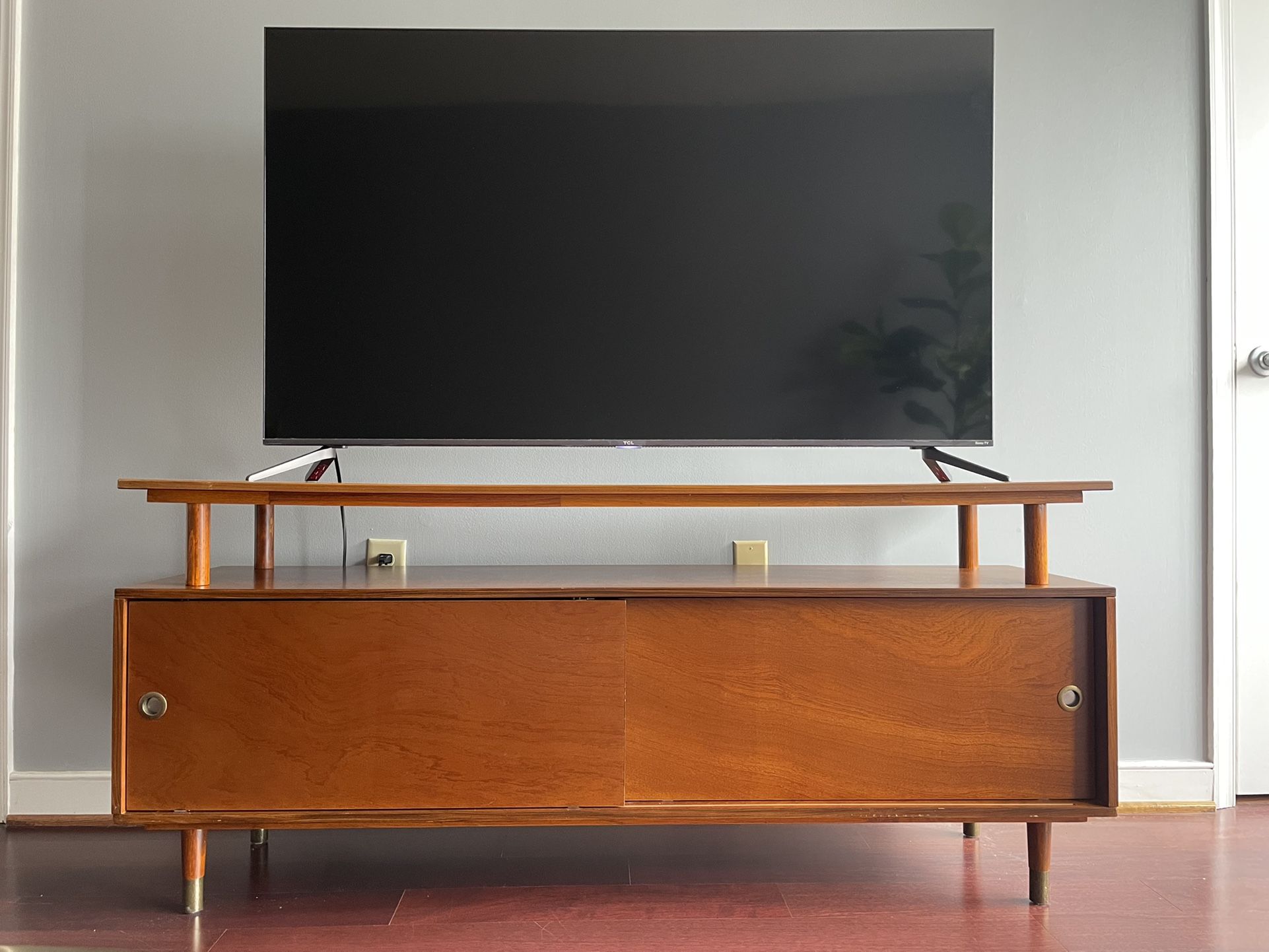 MCM TV Stand Media Console Walnut 