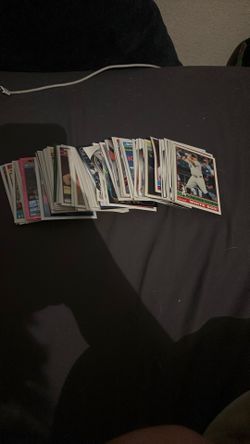 Alot of random baseball cards