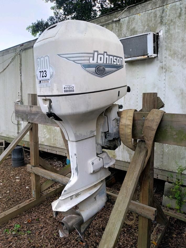 Johnson 200hp Outboard Engine for Sale in Miami, FL OfferUp