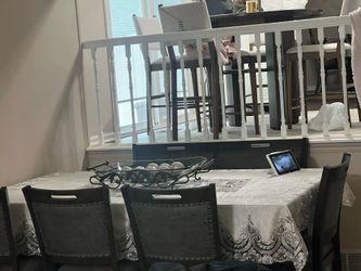 Dining room table