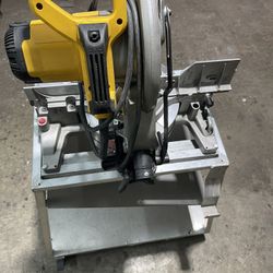 Saw DEWALT 10” Single Bevel With Custom Rolling Table