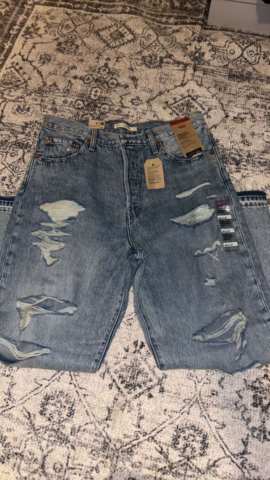 Levi