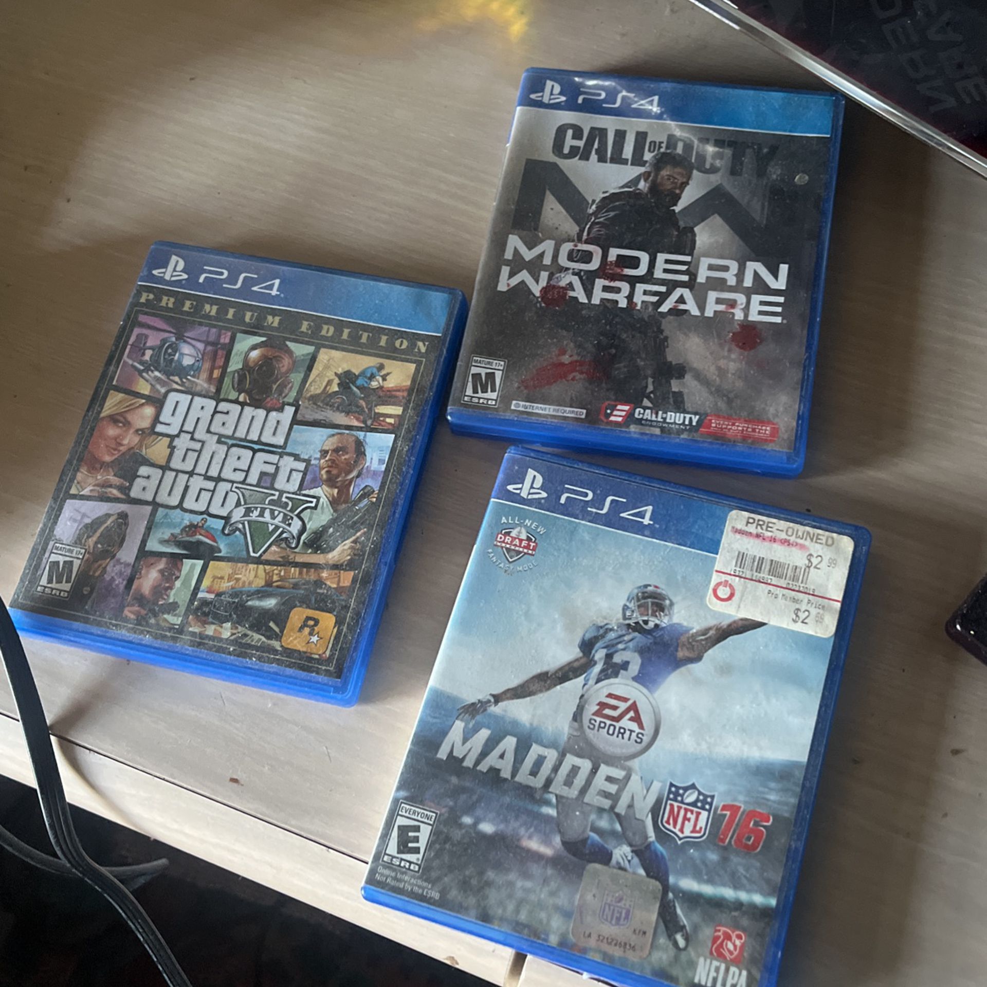 3 PS4 Games GTA MADDEN AND RAINBOW SIX SIEGE 