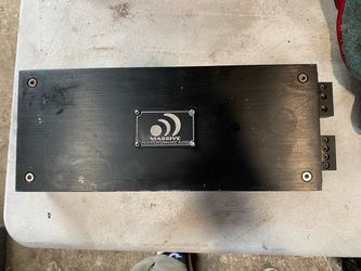 Massive 2000 watt mono block bass amp