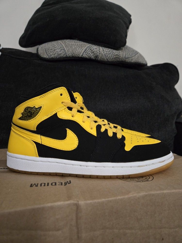 Jordan New Love 1s