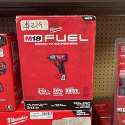 Milwaukee 3/8” Impact Wrench With Friction Ring 