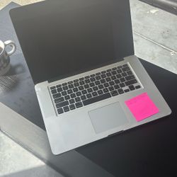 Non Working 15” MacBook Pro Model A1286