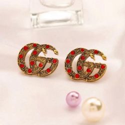 GG Red Diamond Gold Vintage Stud Earrings 