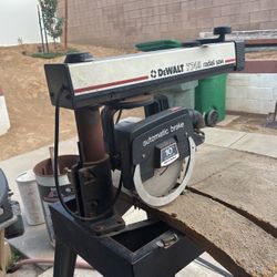 DeWalt 2 1/2 HP RADIAL SAW