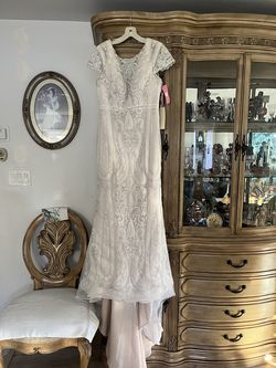 Wedding dress size 10 brand new