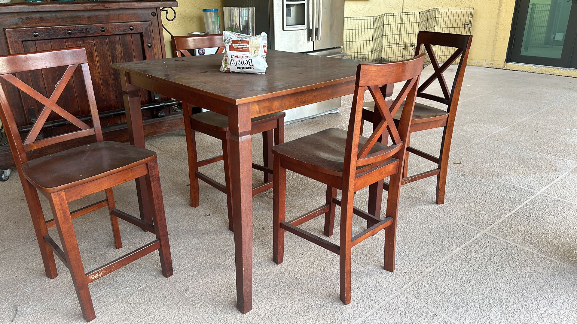 Table With 4 Chair