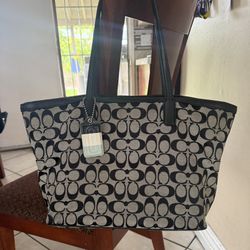 Coach Shoulder Bag 