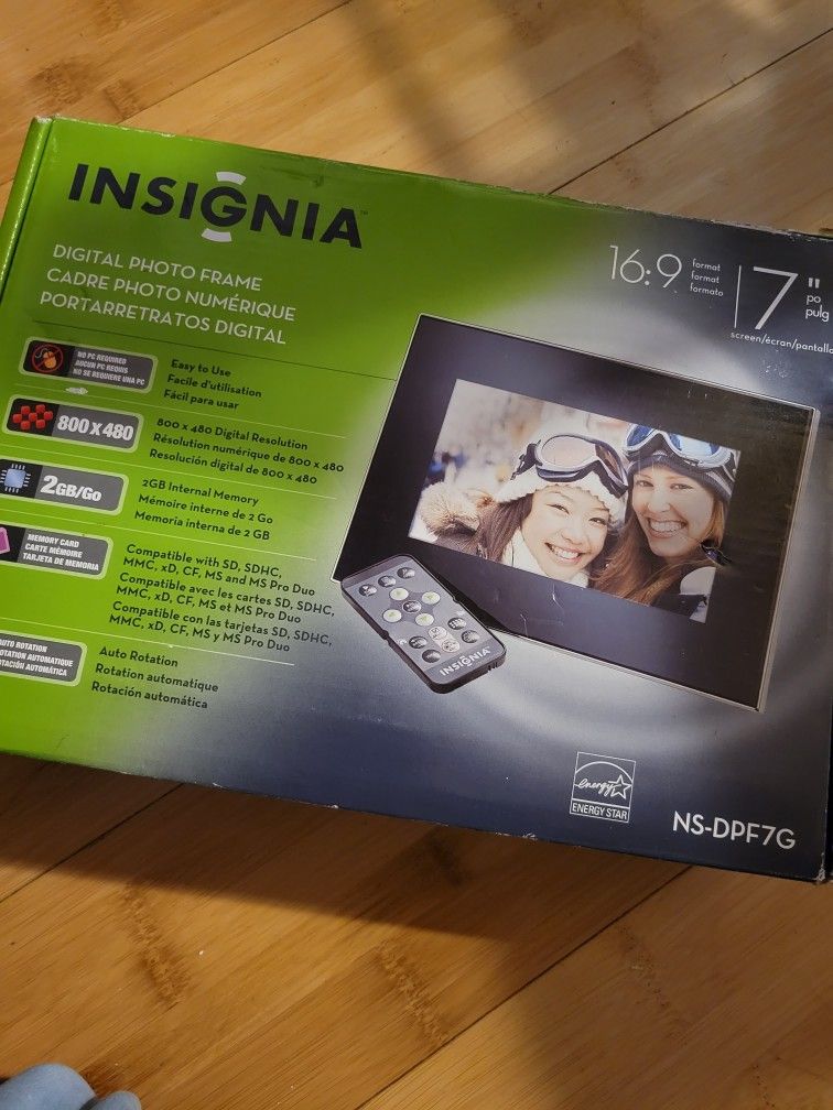 Insignia Digital Picture Frame