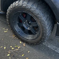 20 Inch rims Slightly Used Snow tires 