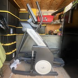 Nordictrack Freestride Trainer FS7i Elliptical