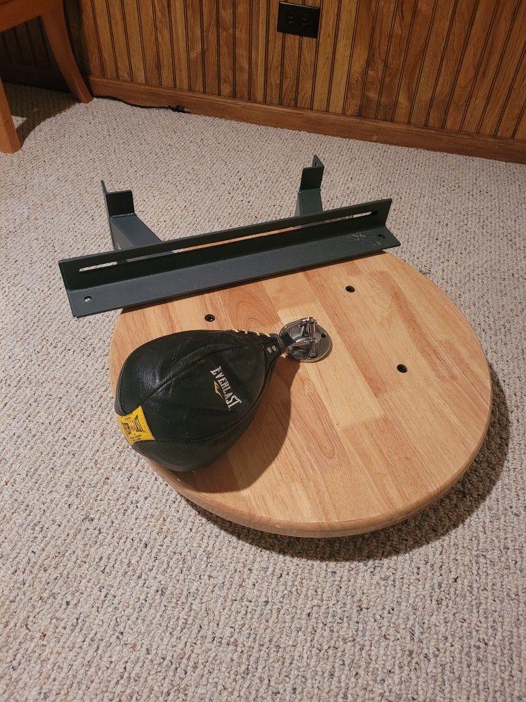 Speed Bag Platform EVERLAST bag Included.