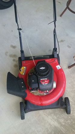 Briggs and straton lawn mower