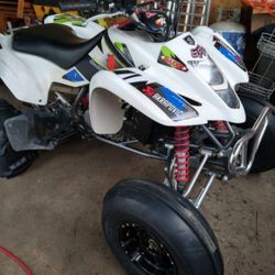 atv 2004 Zuzuki 400  LTZ