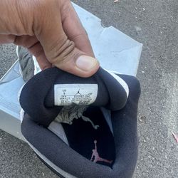 Jordan 13 Flint Grey Size 9 Near DS