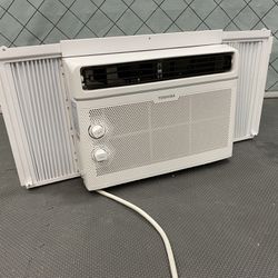 5,000 BTU / 150 sqft Toshiba Window Air Conditioner