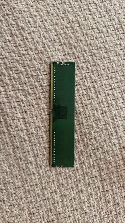 Kingston 16GB DDR4-3200 desktop RAM stick, model HP32D4U2S8ME-16, 1Rx8, 288-pin UDIMM.
