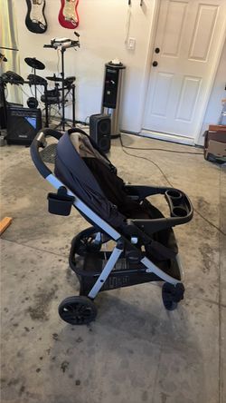 Graco Baby Stroller with Cup Holders