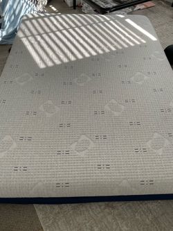 By sealy memory foam queen matress with adjustable bed(10 inch)
