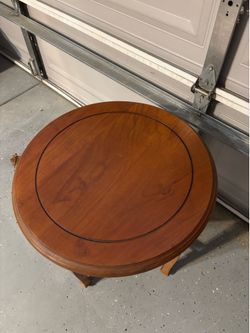 Small Round Oak Table