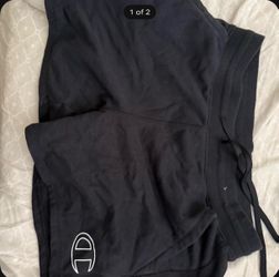 champion, small, black