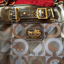 Coach Purse  Very  Pretty 