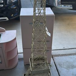 Pottery barn, Eiffel Tower