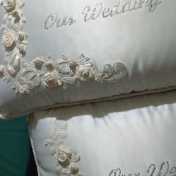Wedding  Veil , Wedding pillow, Ring Girl Dress W/Petals, Cake Cutter/Server