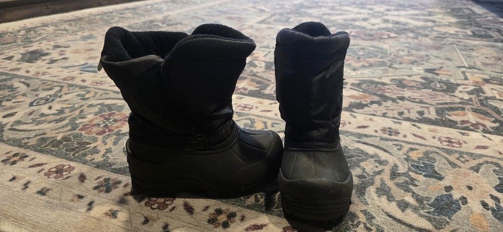 Northside Little Kids Size 7 Insulated snow boots (gently used).