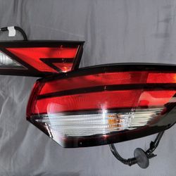 Nissan Sentra Taillights 