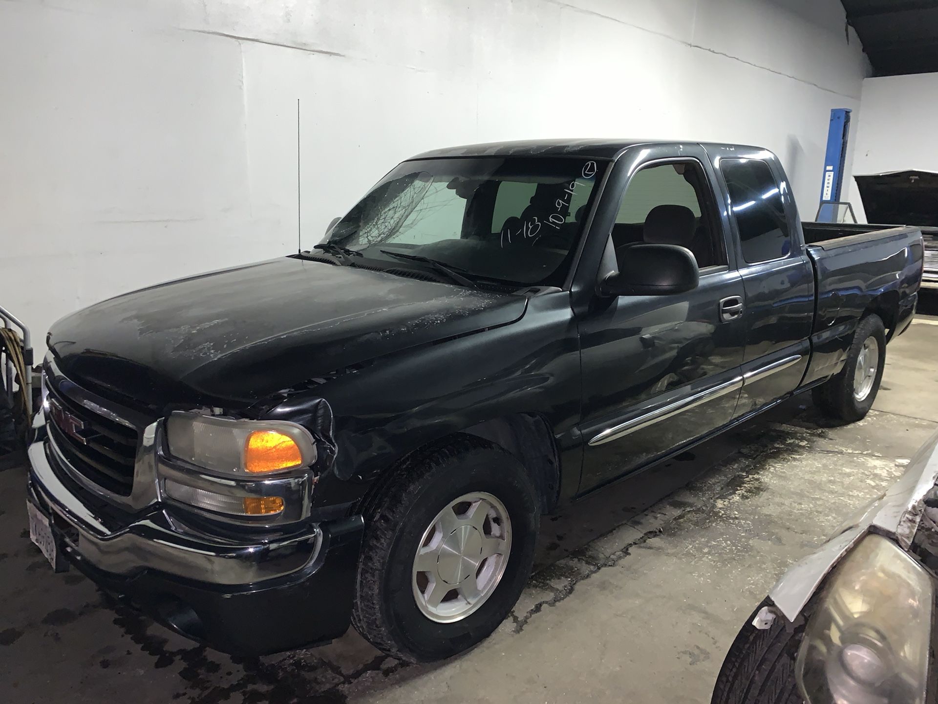 2004 GMC Sierra part out