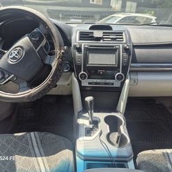 Toyota Camry  Hybrid LE 2013 