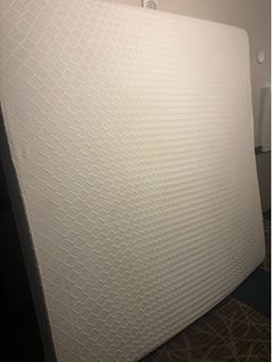 King size foam mattress(76’x80’)