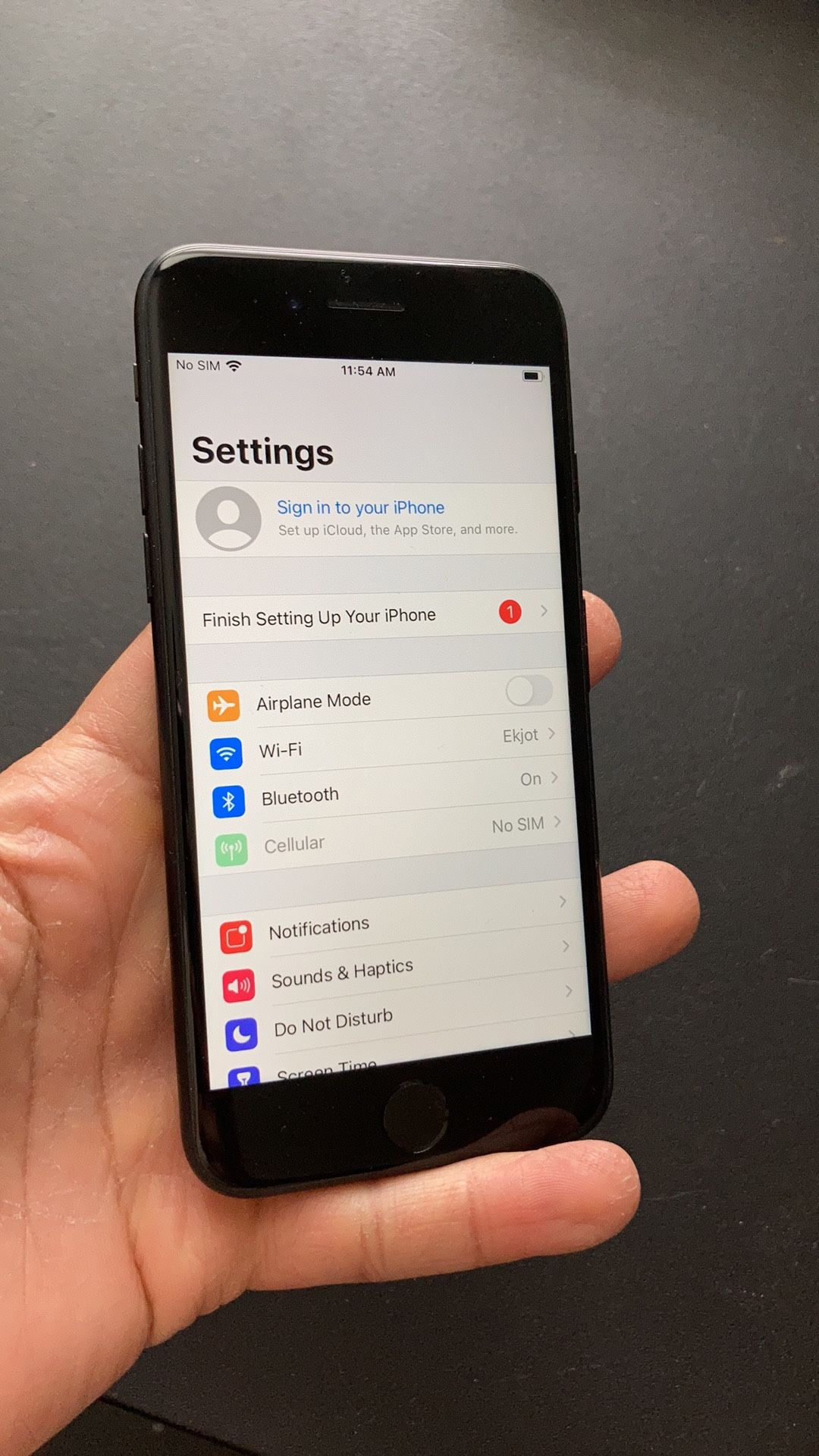 iPhone 7. Like New And Unlocked! Electronics & Media