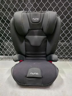 NUNA CAR SEAT