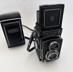 Yashica-A TLR Camera Yashimar f3.5 80mm Lens w/ Case