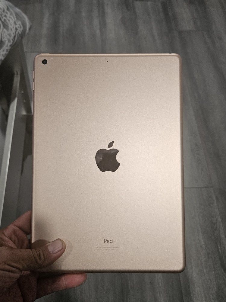 Gold Ipad 7th Gen 32G A2197