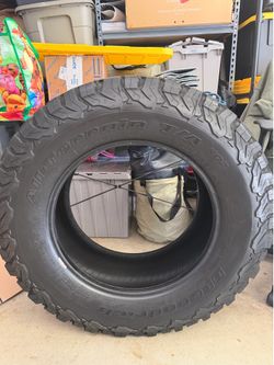 Pair (2) BFGoodrich A/T Tires LT325/60R20