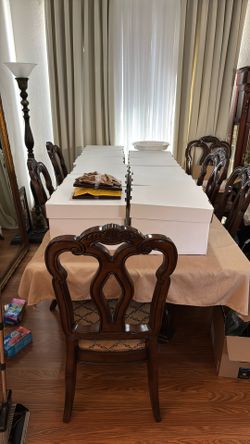 6 piece dining set like new