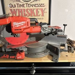 Milwaukee M18 Dual Bevel Sliding Miter Saw